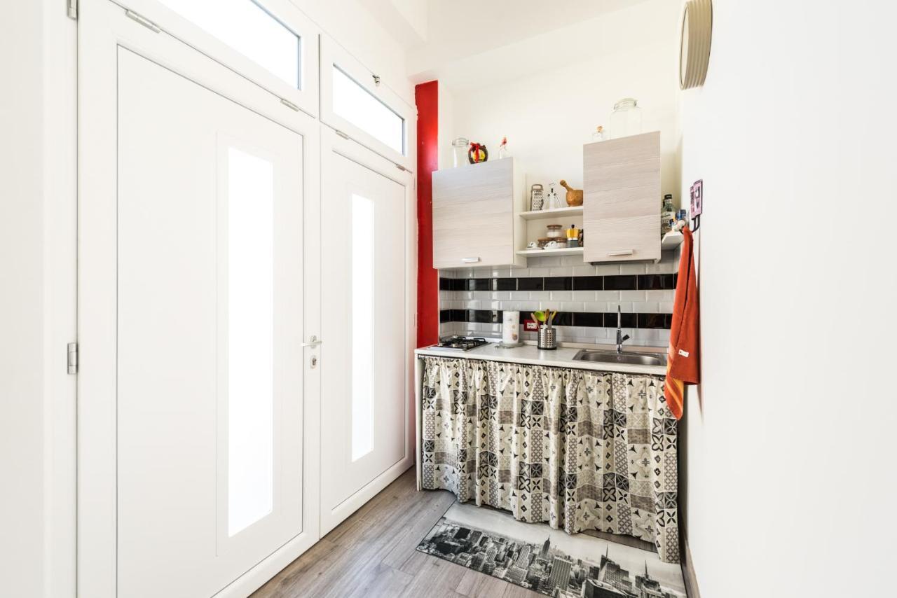 Geco'S Apartment Elmas Luaran gambar