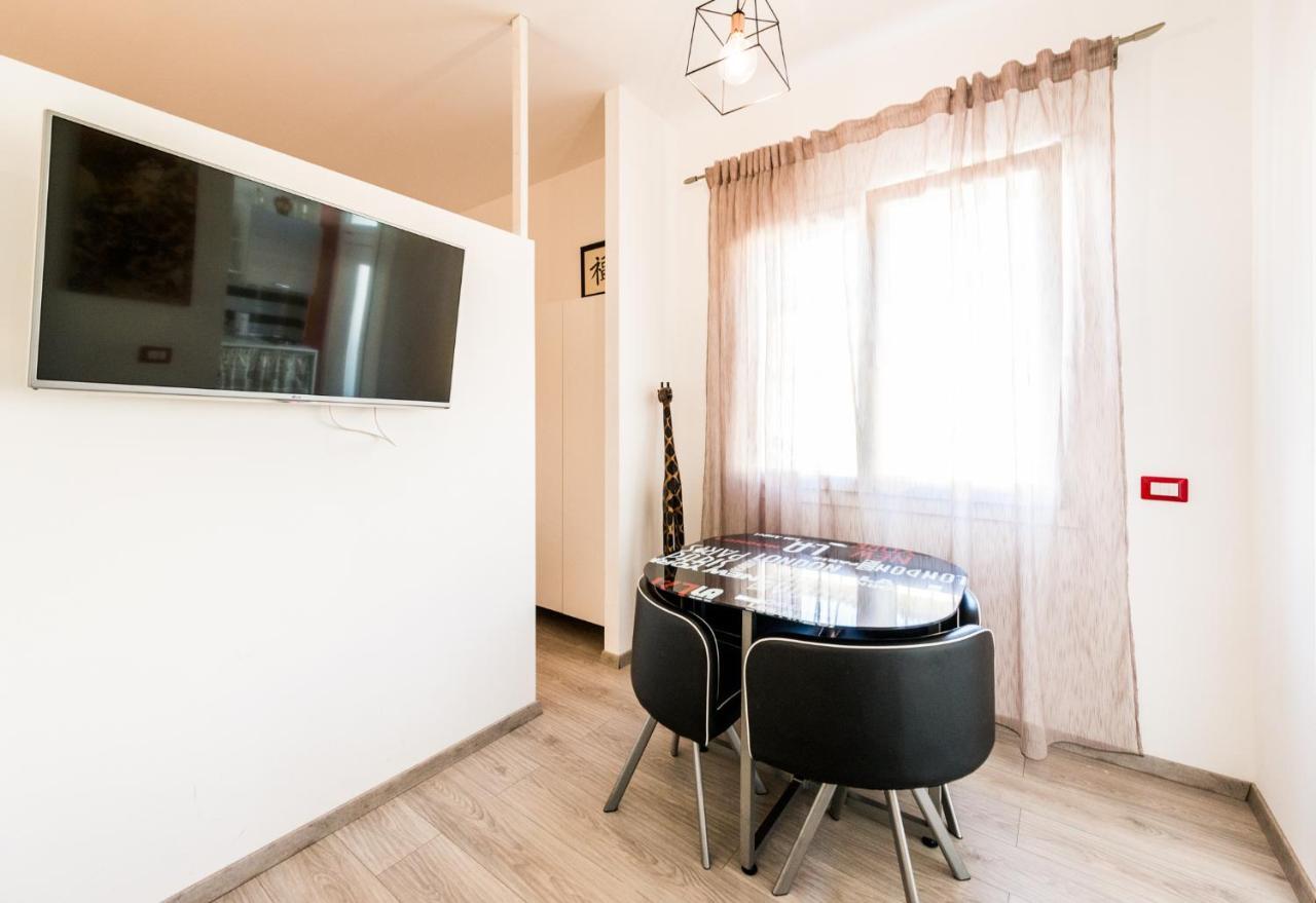 Geco'S Apartment Elmas Luaran gambar